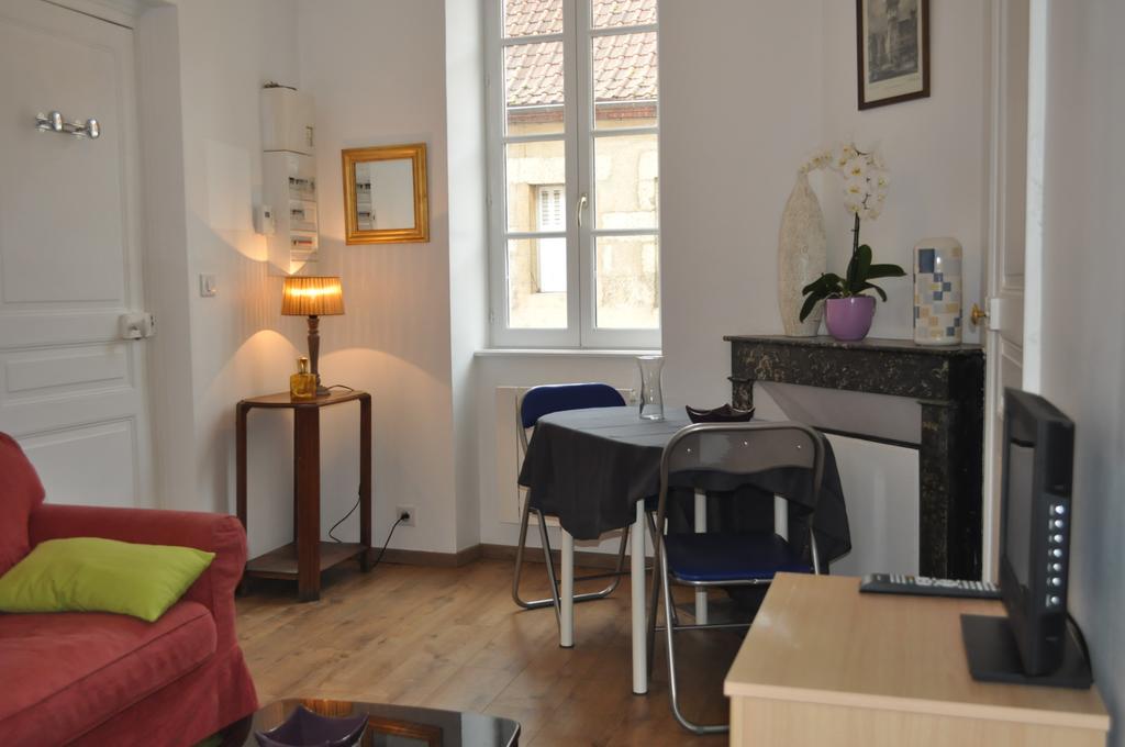 L'Appartement D'Aymar Мулин Екстериор снимка